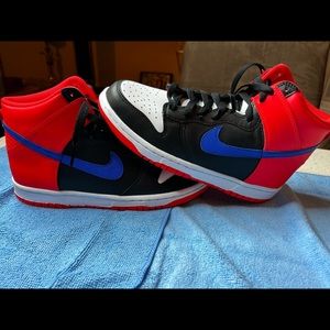 NIKE DUNK HIGH ( SIZE 6.5 )